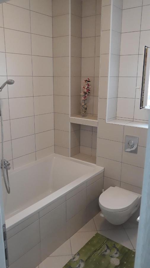 Apartment With Free And Private Parking Makarska Kültér fotó