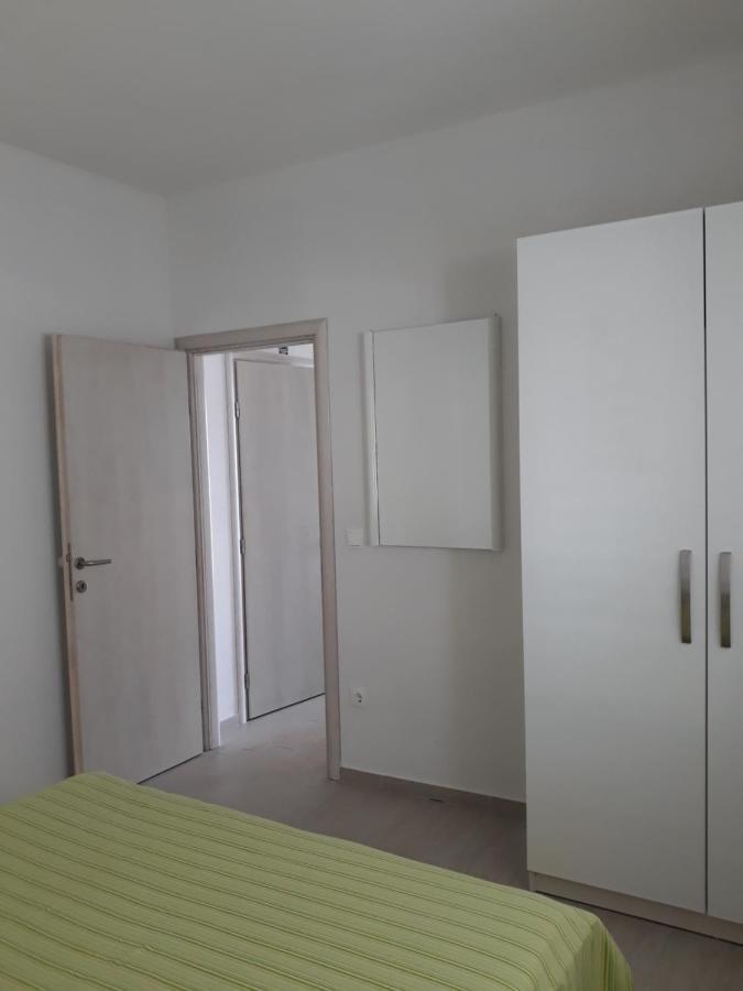 Apartment With Free And Private Parking Makarska Kültér fotó